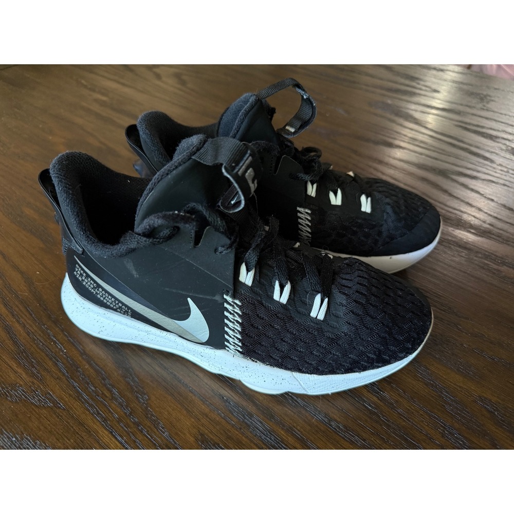 Nike LeBron Witness 5 Kids Size 6Y Black Good Basketball Shoes CT4629-001